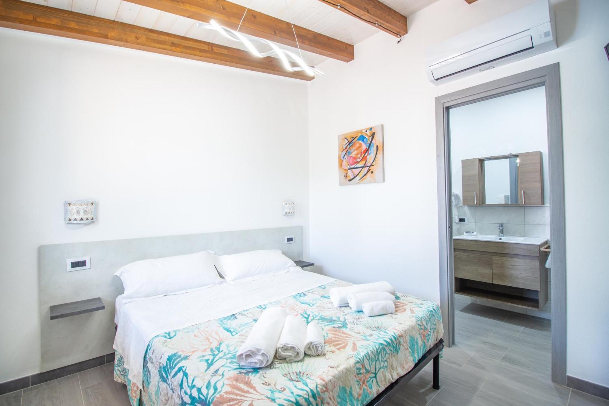 S'Omu E Chicchinu Rooms Cardedu Extérieur photo